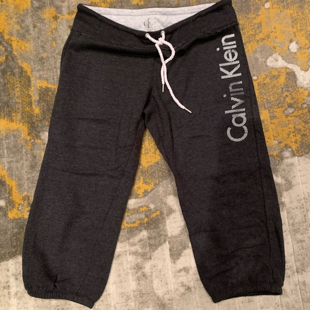 CALVIN KLEIN knee length sweat pants.